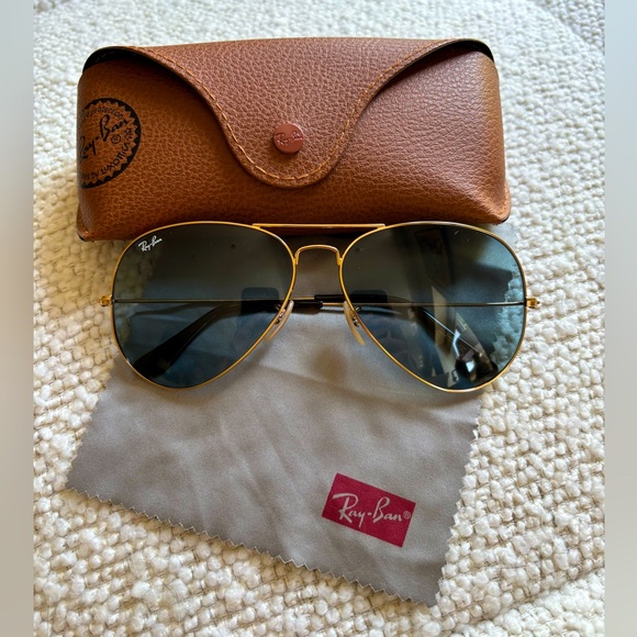 Ray-Ban RB3025 - Large Aviator 62/14/140 Gold/Light Blue Great Condition